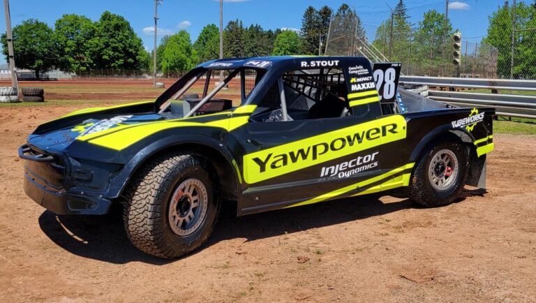 Robert Stout Makes PRO4 Debut – AMSOIL Championship Off-Road