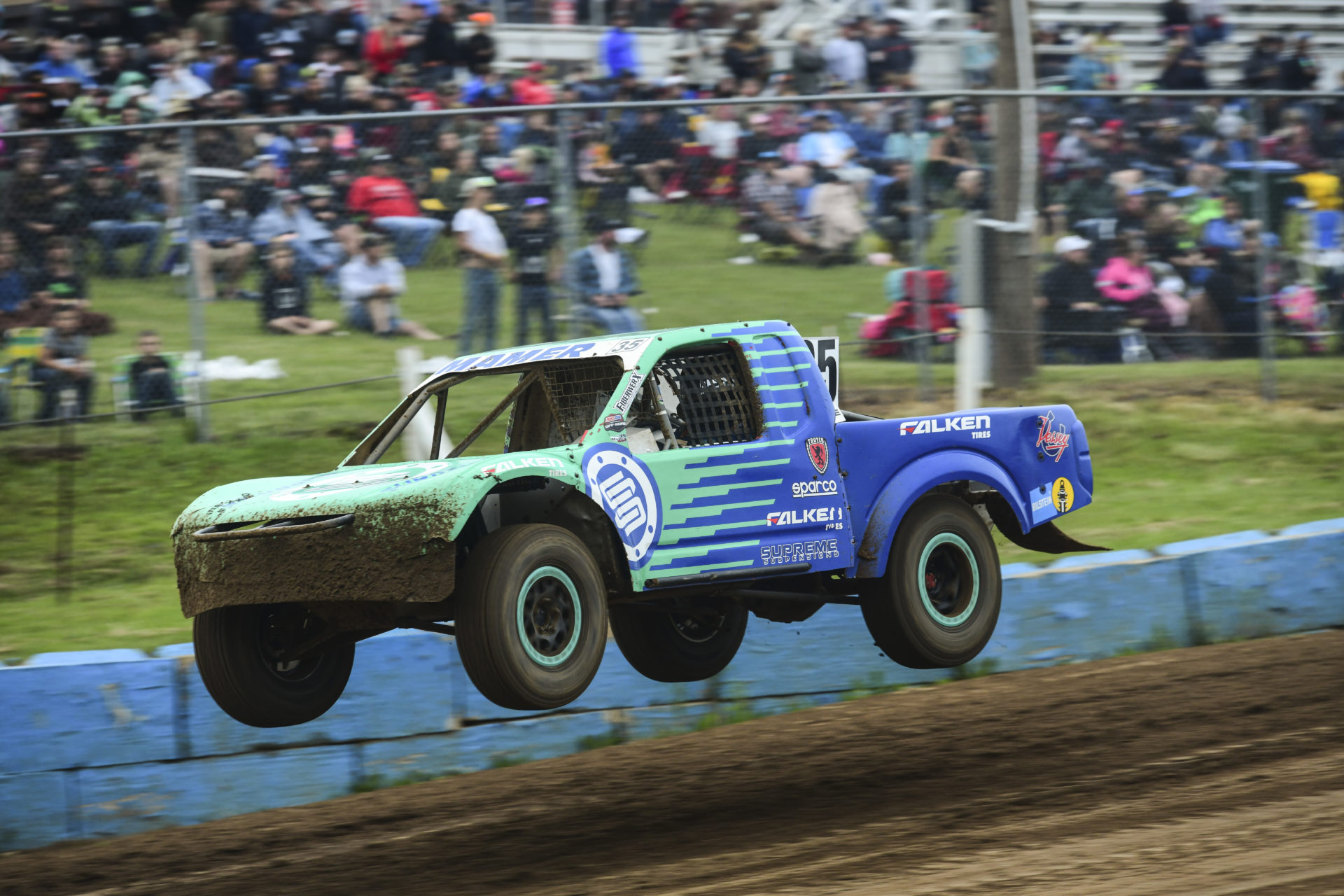 Spectacular Finishes Highlight Crandon - FloRacing